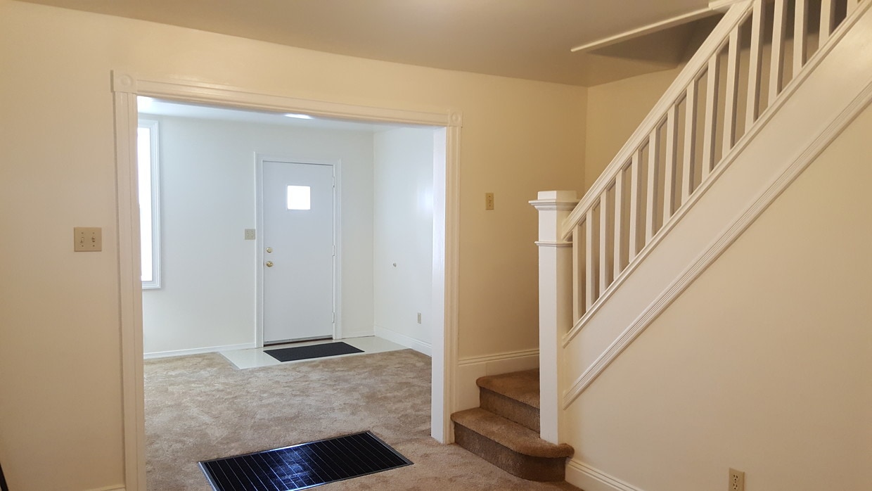 526 Pearl St, Catasauqua, PA 18032 Townhome Rentals in Catasauqua PA