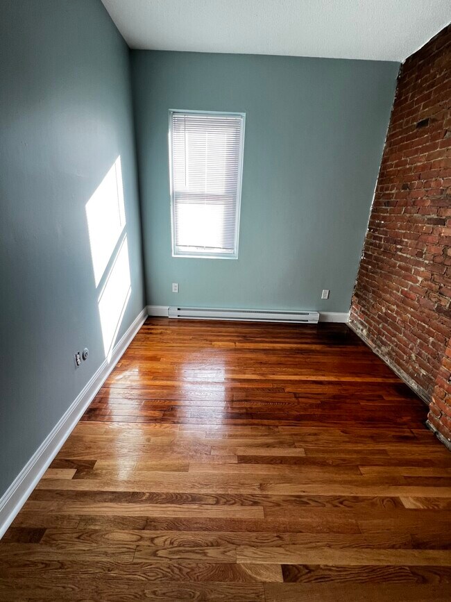 Building Photo - 868 Huntington Ave