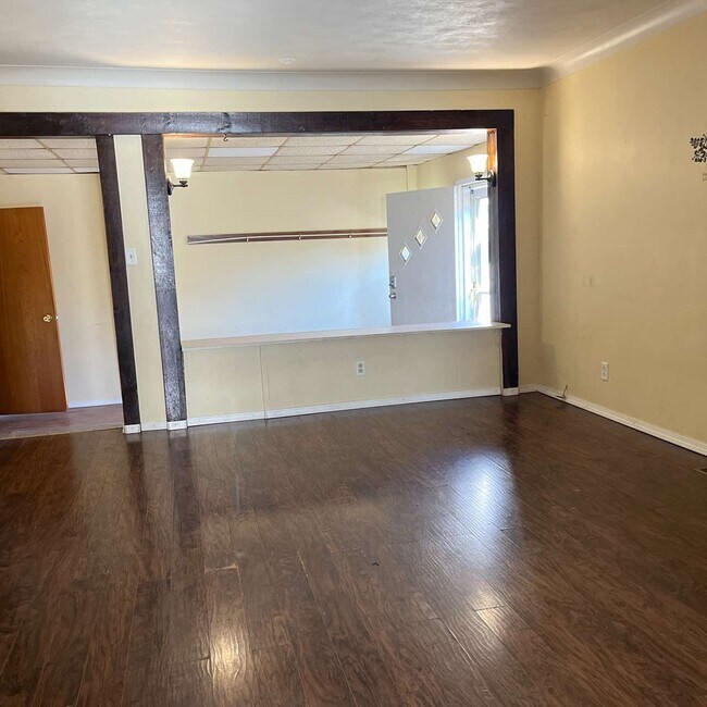 Foto del edificio - 4479 E Shore Dr