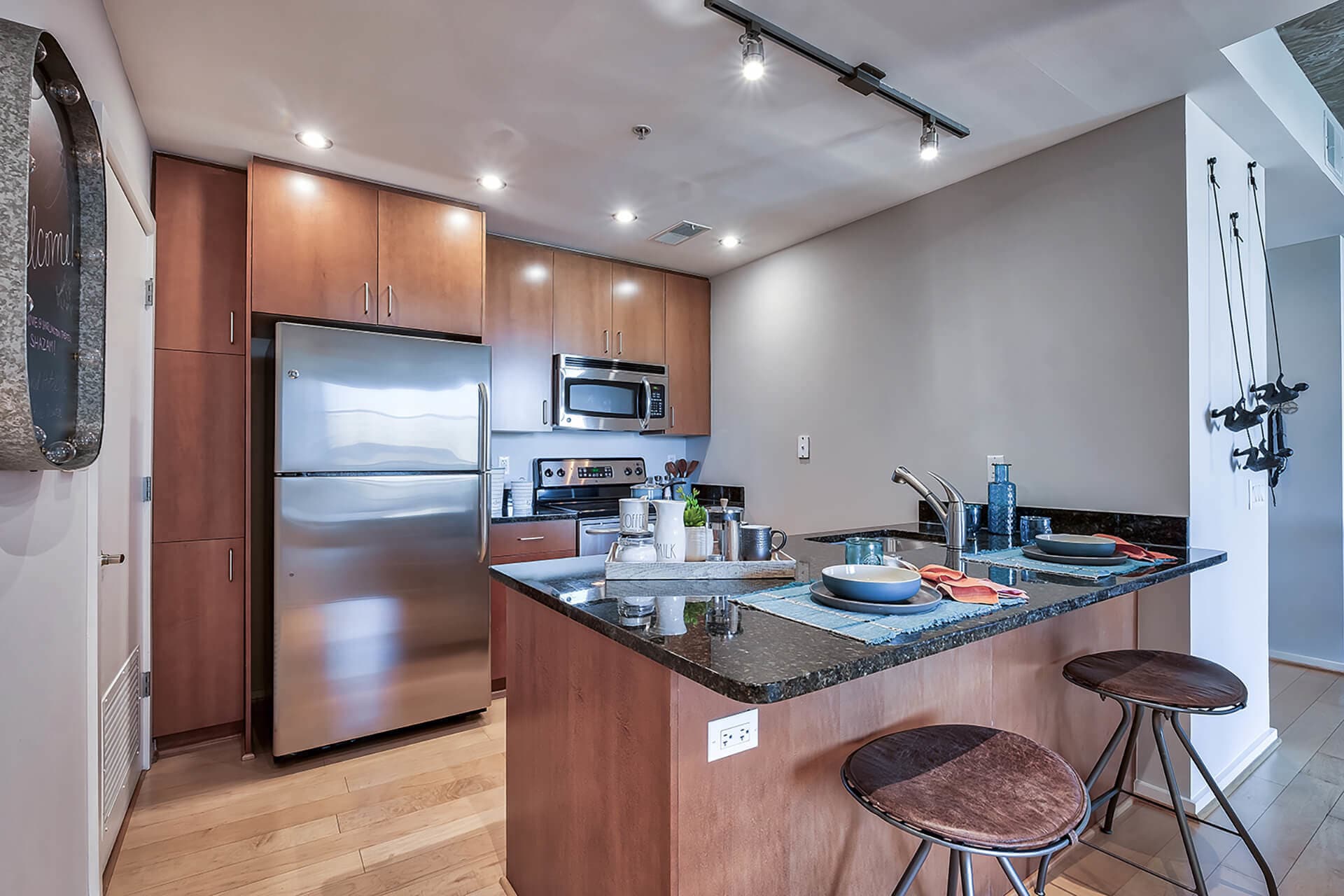 Io Piazza By Windsor Arlington Va