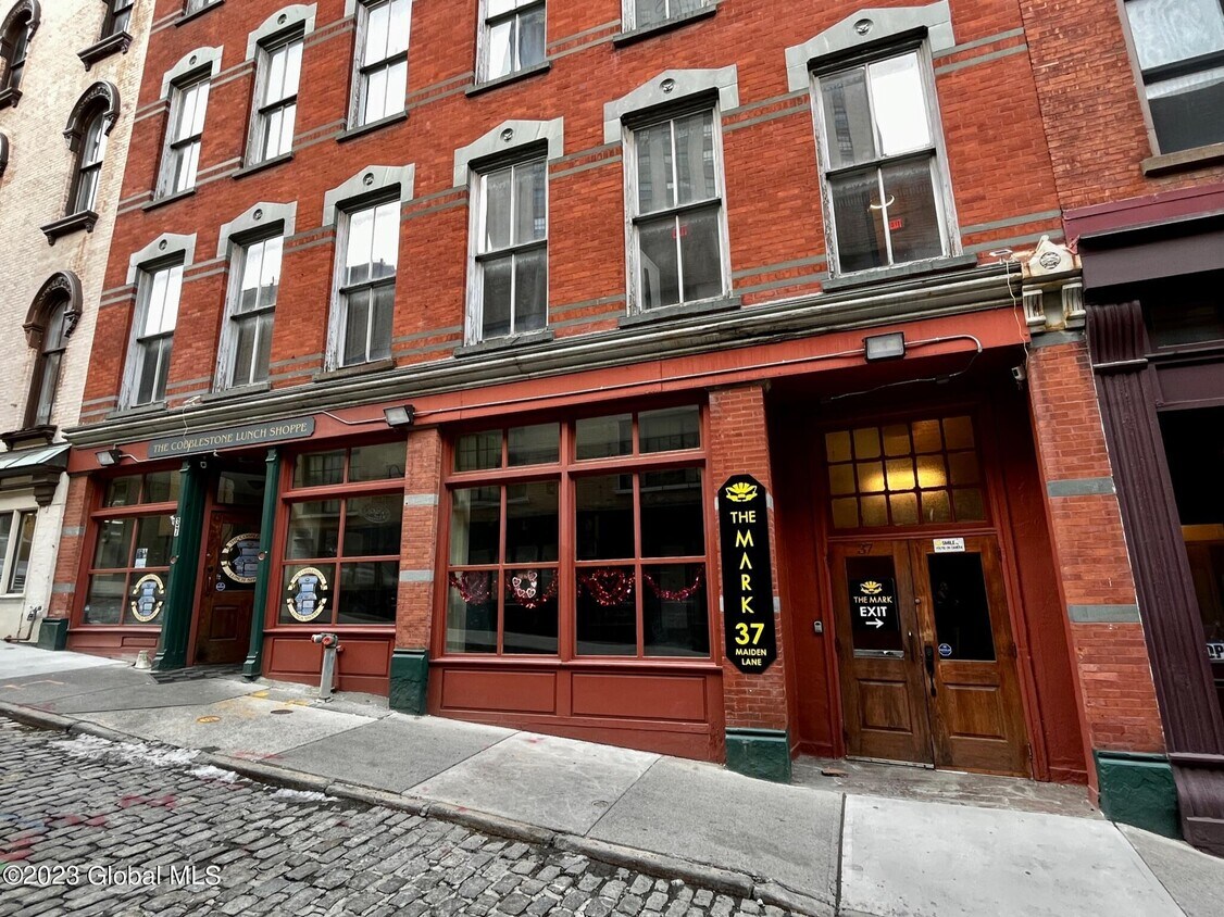 37 Maiden Ln Unit 4A, Albany, NY 12207 Room for Rent in Albany, NY