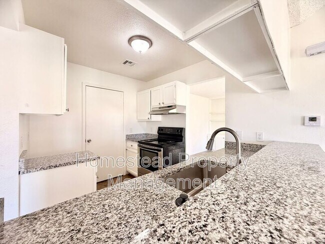 Foto del edificio - 10020 S Clegern St