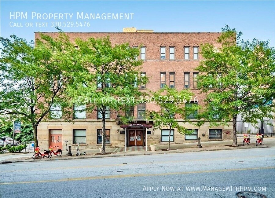 Foto principal - Water Street Apartments - first month rent...