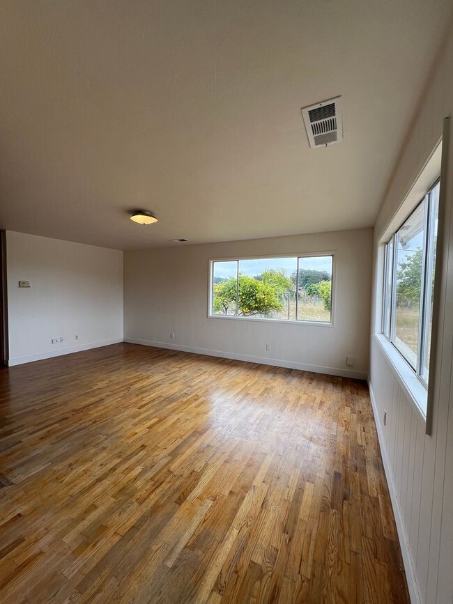 Building Photo - Coastal Retreat with Ocean & Valley Views ...