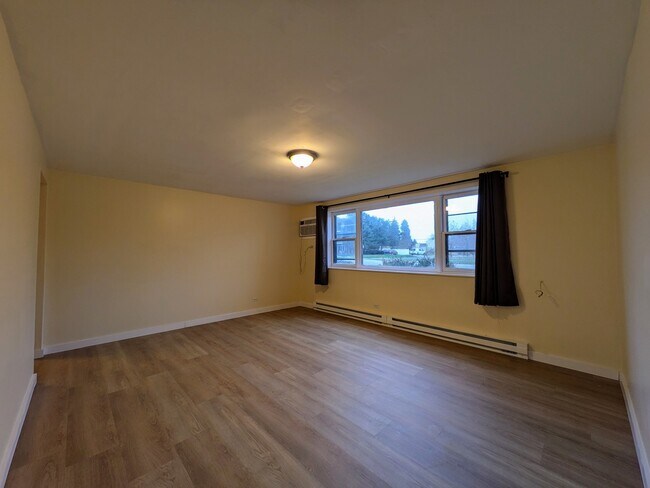 Building Photo - 11840 S Karlov Ave