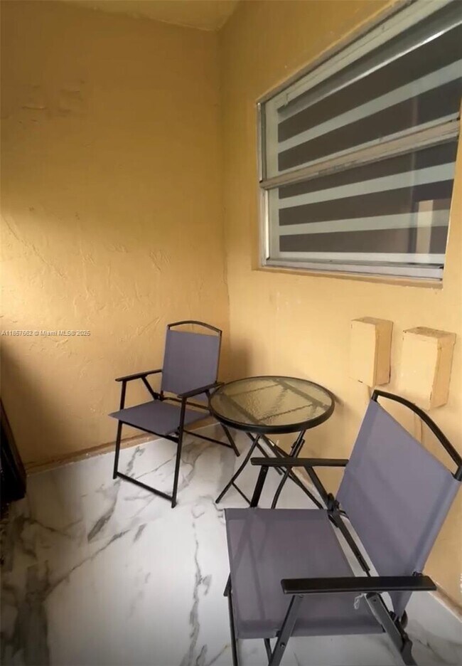 Foto del edificio - 15669 SW 73rd Cir Terrace