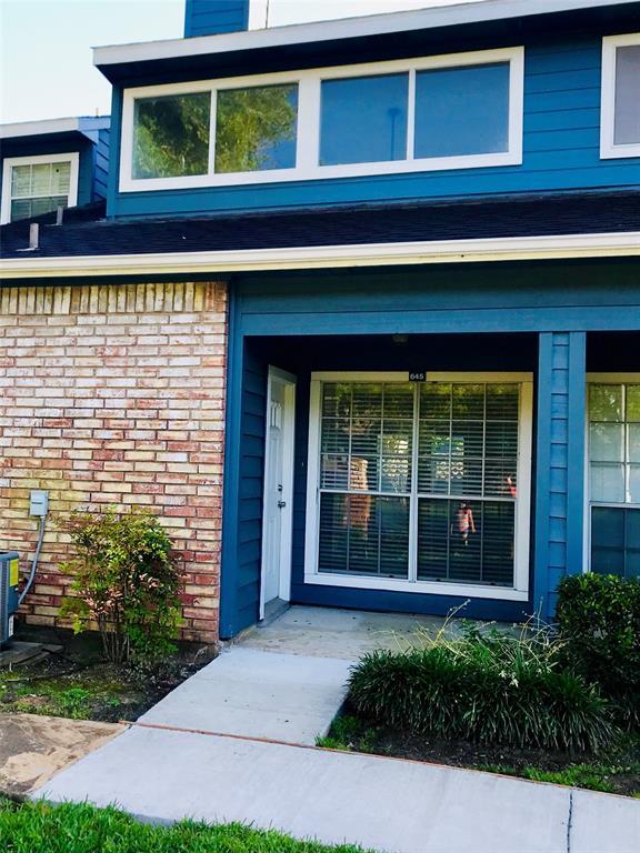 Primary Photo - 2323 Fairwind Dr