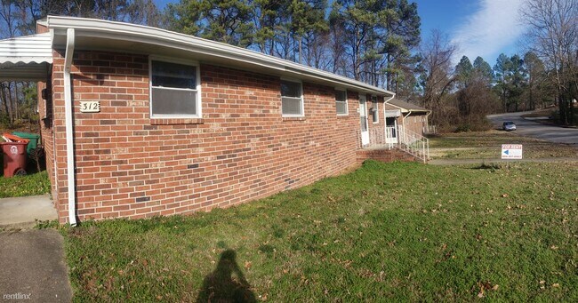 Building Photo - 2 br, 1 bath  - 312 Prince Albert Ave