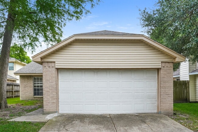 15238 Bedford Glen Dr