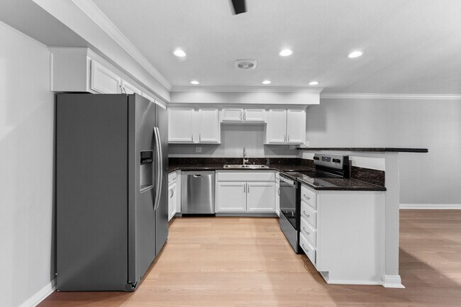 Foto del edificio - Twin Pines Apartments