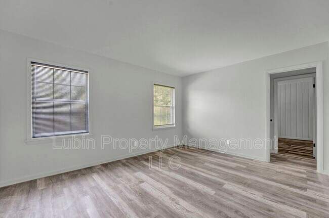 Building Photo - 3241 Steele St