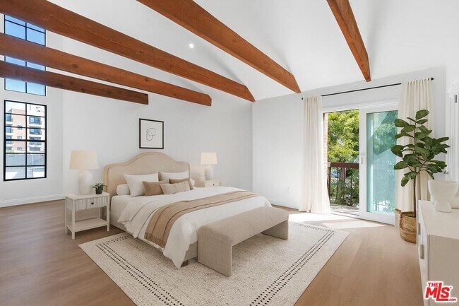 Foto del edificio - 2541 Stoner Ave