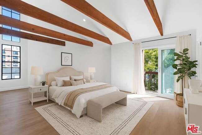 Building Photo - 2541 Stoner Ave