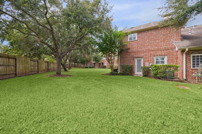 Foto del edificio - 4160 Greystone Way