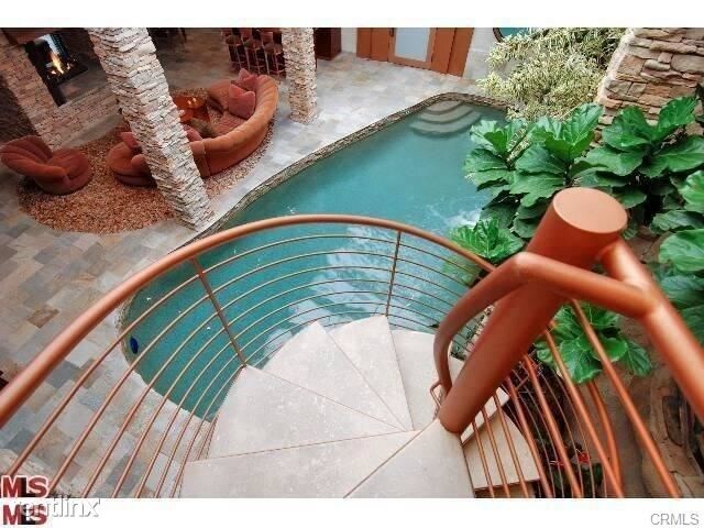 Foto del edificio - 1450 Forest Knoll Dr