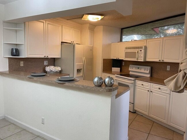 Building Photo - 8159 Severn Dr