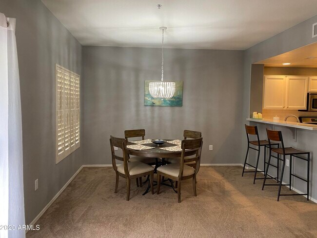 Foto del edificio - 19700 N 76th St