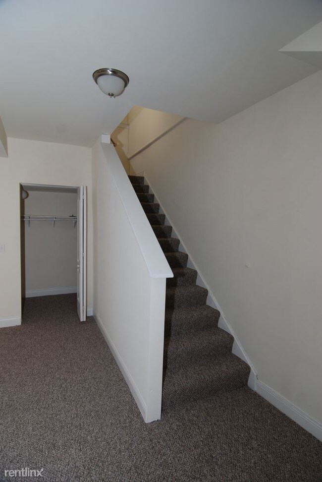 Foto del edificio - 2 br, 2 bath Condo - 5016 N Harding Ave