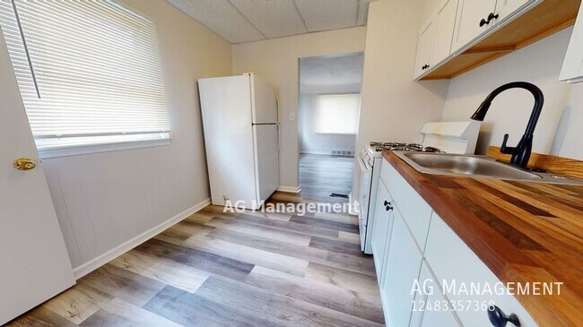 Foto del edificio - 13004 Toepfer Rd - Great Warren 3Bed/1Bath