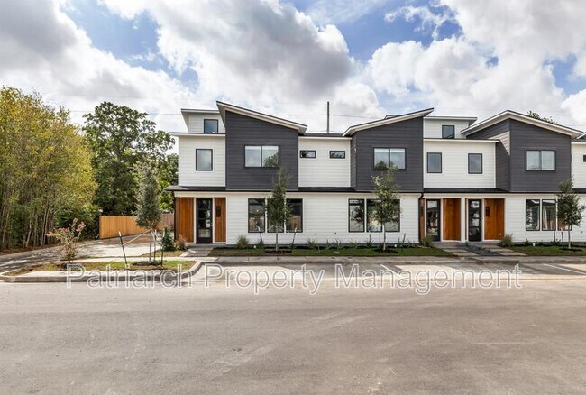 Foto del edificio - 211 Lynn Dr