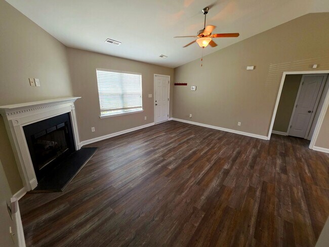 Foto del edificio - Multi-year lease available!