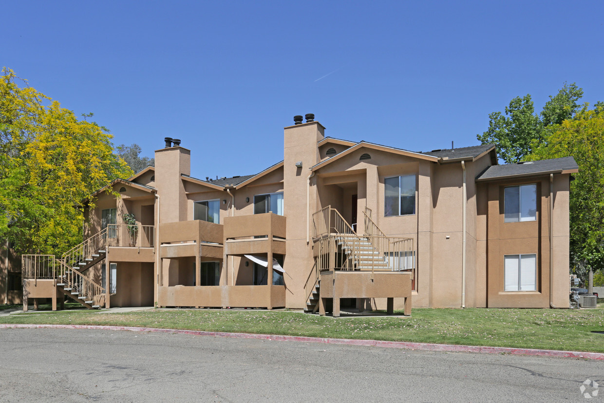 Visalia Apartments