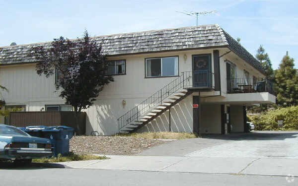 Building Photo - 43111 Mayfair Park Ave