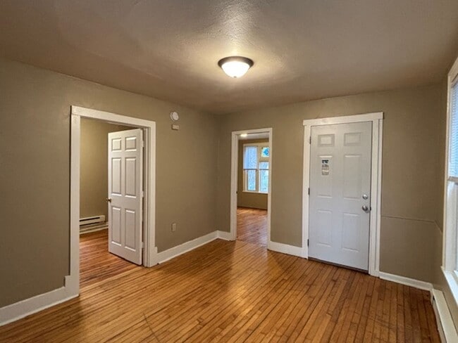 Building Photo - 1221 Galtier St