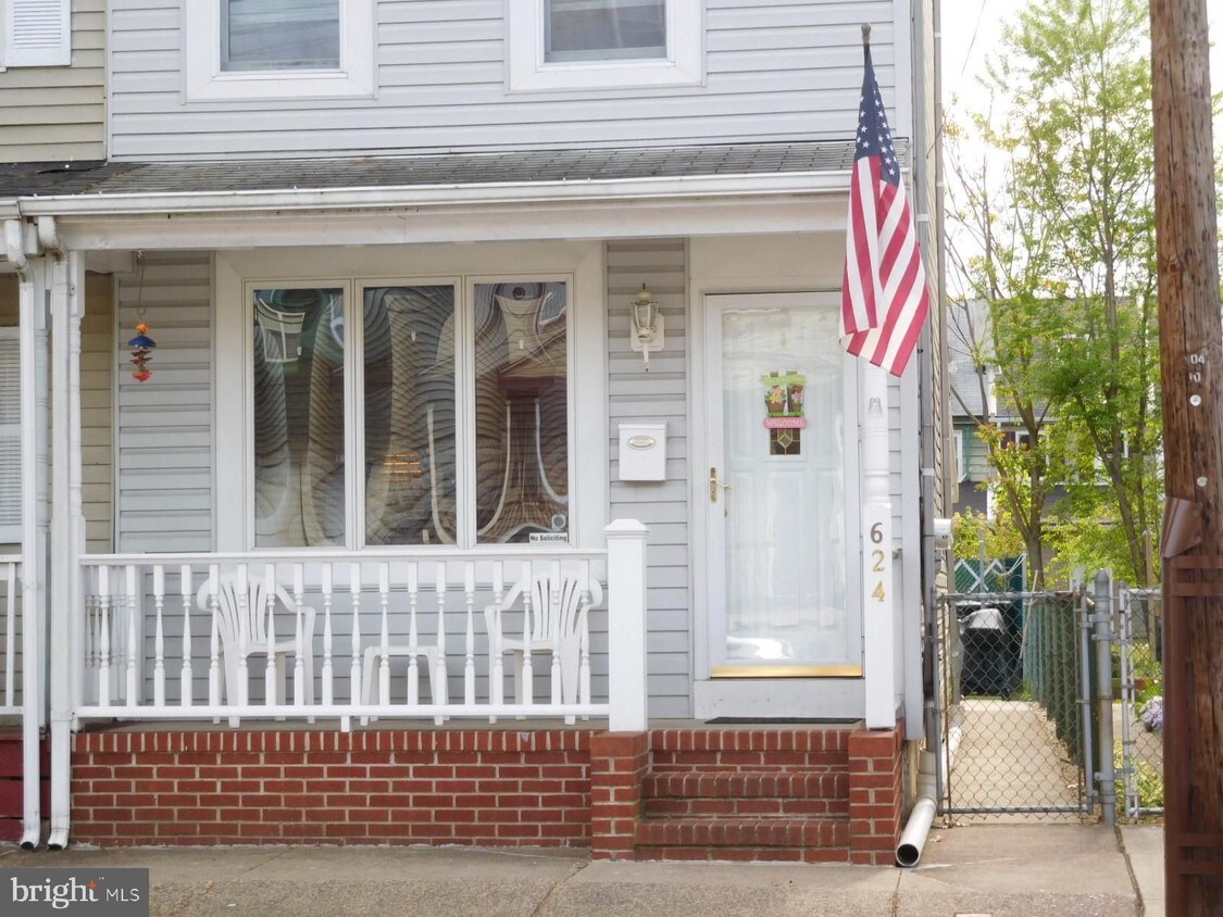 624 Bath St, Bristol, PA 19007 Townhome Rentals in Bristol PA