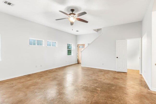 Building Photo - 3933 John Sharp Pkwy