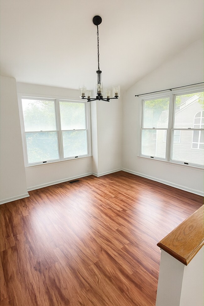 Foto del edificio - 313 Harper Dr