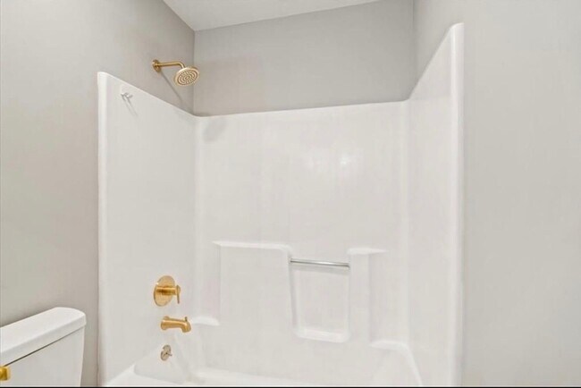 Building Photo - Charming 3BR House in Kansas City