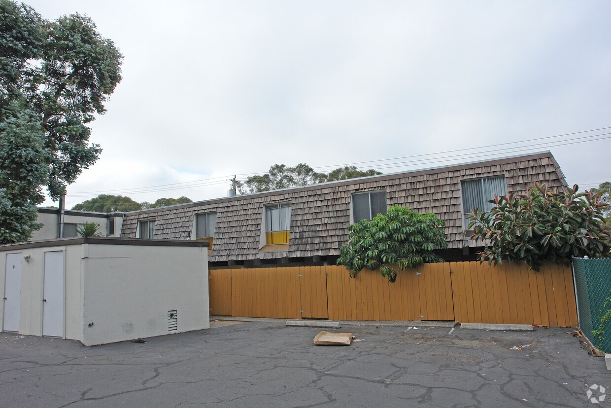 Building Photo - 1850 Johnson Ave