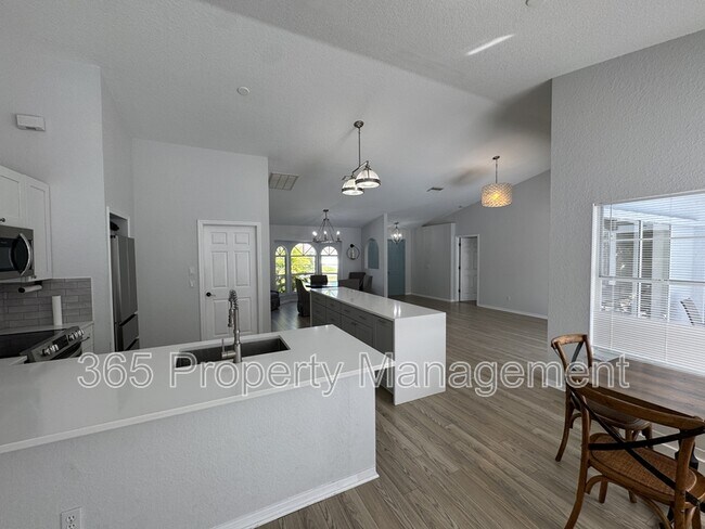 Foto del edificio - 4065 Alwick Ln