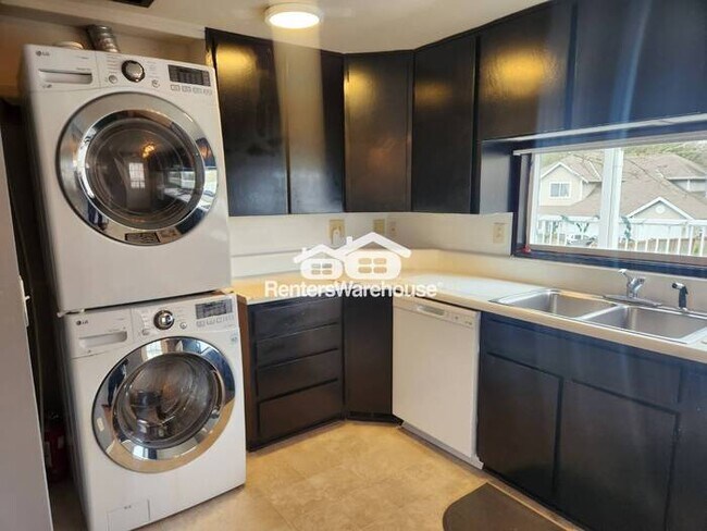 Foto del edificio - Available Now!