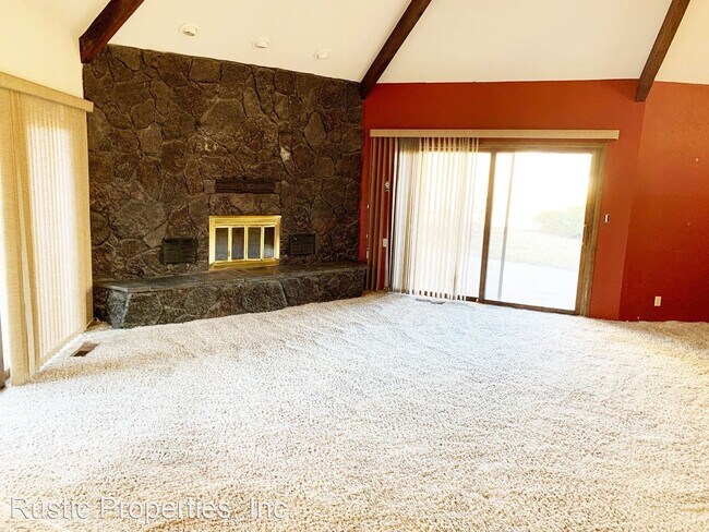 Foto del edificio - 2 br, 2 bath House - 1120 Snowflower Rd.