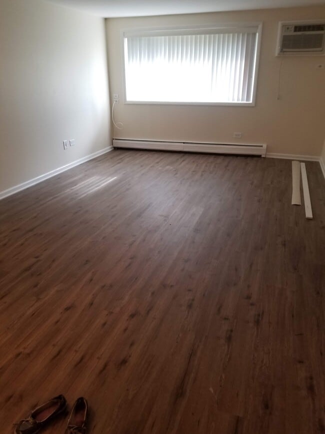 Living Room - 501 Dempster St