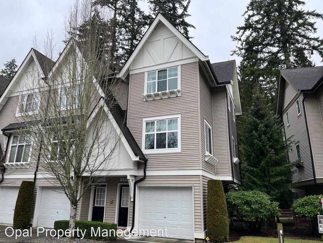 Foto principal - 2 br, 2.5 bath House - 22564 NE Alder Cres...
