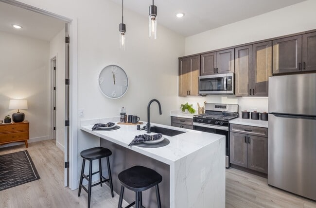 Foto del edificio - Modern 1-Bedroom Home in the Heart of San ...