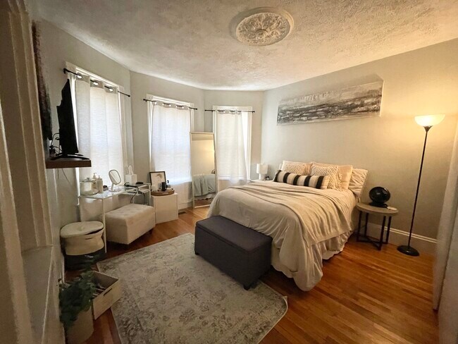 Foto del edificio - 24 Pond St