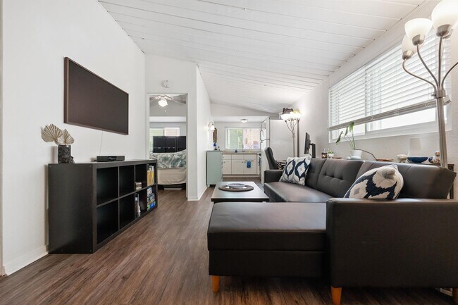 Foto del edificio - 4305-7 Temecula St