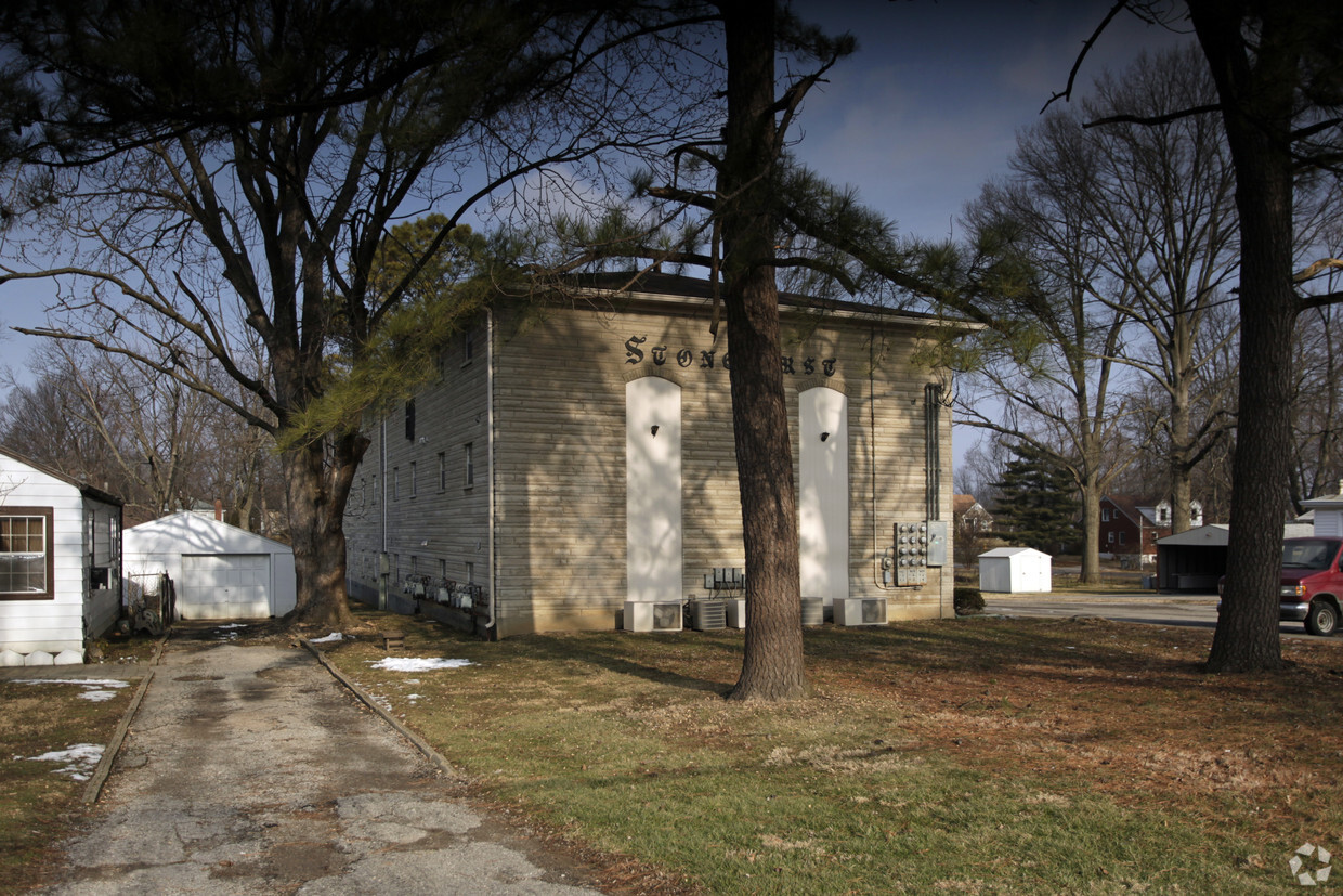 Building Photo - Stonehurst Apartments