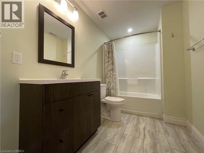 Building Photo - 80 Alice St