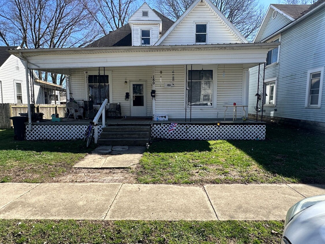 Primary Photo - One Bedroom apartment Upstairs