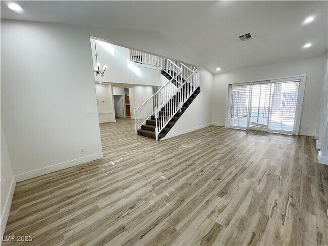 Foto del edificio - 7732 Crenshaw Way