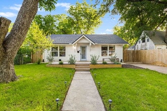 Building Photo - 909 N 30th St