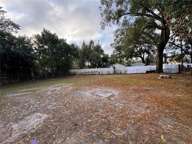 Building Photo - 2580 Euston Rd