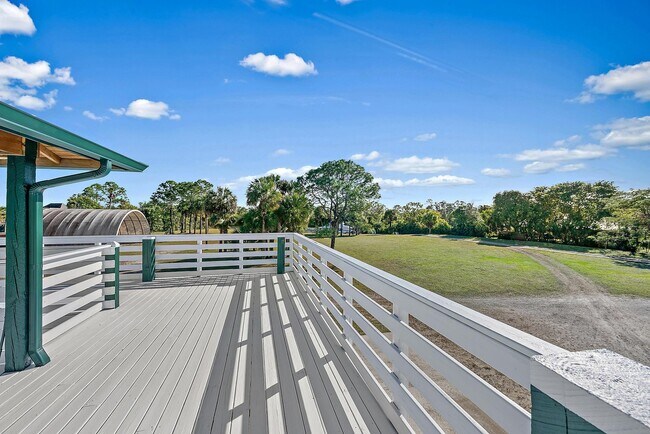 Foto del edificio - 10275 SW Green Ridge Ln