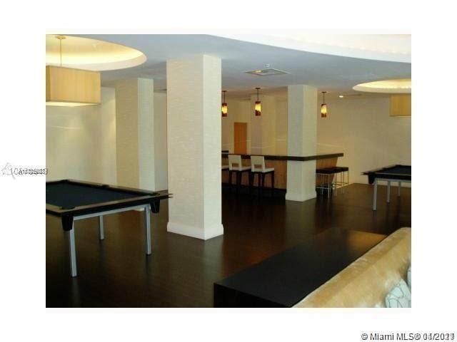 Building Photo - 3901 S Ocean Dr