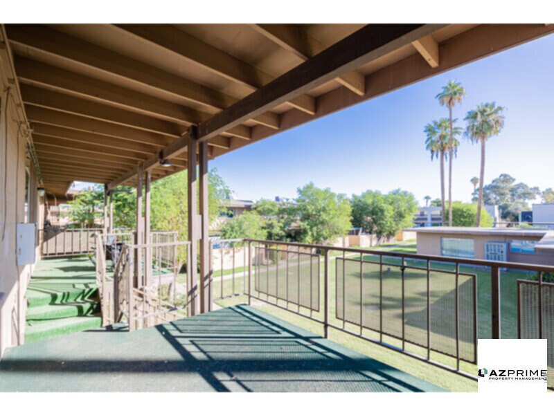 Primary Photo - Inviting 3/2 Phoenix Condo - Premium Upper...